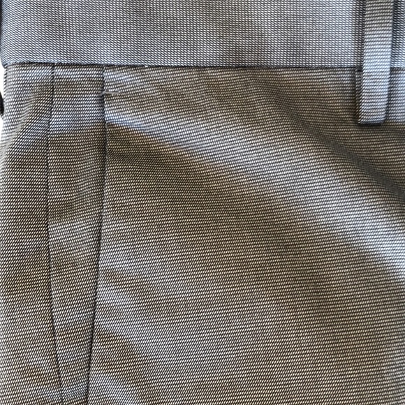 Banana Republic Gray Slim Fit Men’s Slacks - Size 33x32 - Picture 4 of 4